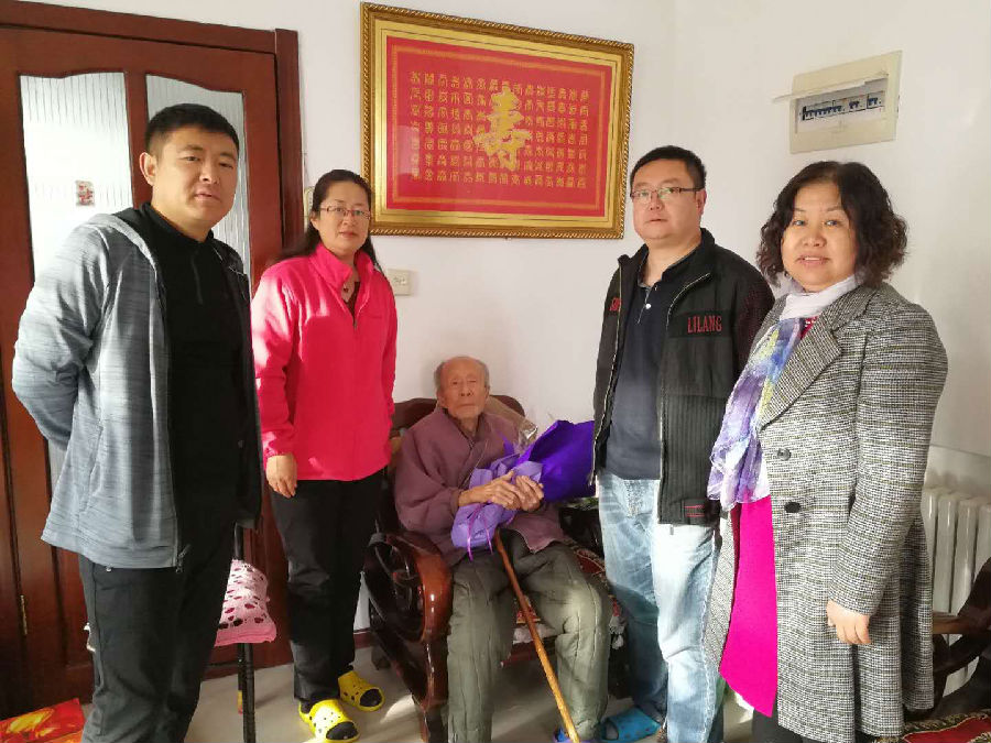 171012民革齐市铁锋区一、二支部携手慰问黄埔老兵.png